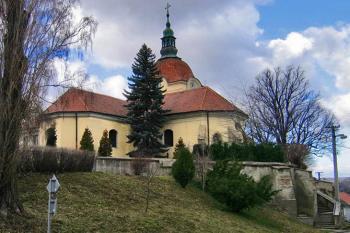 Kostel Nejsvětější Trojice ve Zdounkách ( © Pavel Vítek 02/2008)