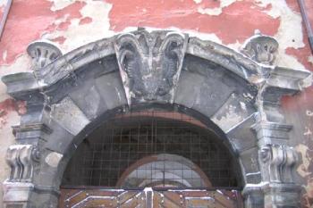 Hlavní vstupní brána ( © Pavel Vítek 01/2006)