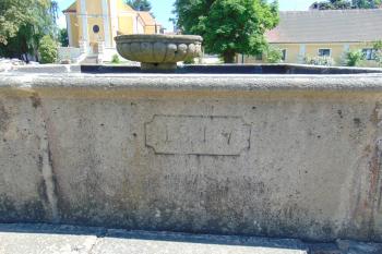 Kašna z roku 1814 (© Dušan Dohňanský  07/2021)
