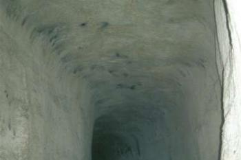 Pohled do největší síně (© Zdeněk Holcingr, 12/2007)