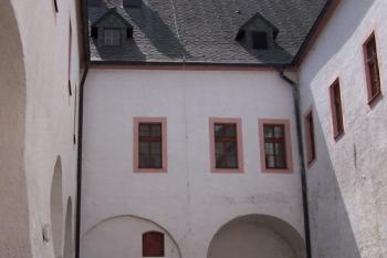 dvůr muzea (© Stanislav Drda, 06/2006)