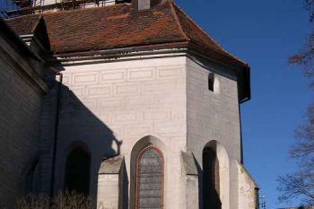 Presbytář od jihu (© Ivan Grisa, 10/2003)