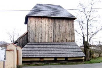 zvonice u kostela sv. Jakuba Většího ( © Pavel Vítek 02/2007)