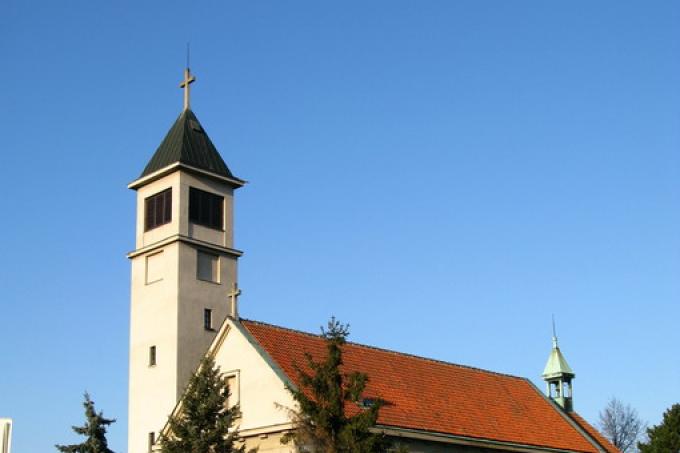 kostel Panny Marie Královny míru