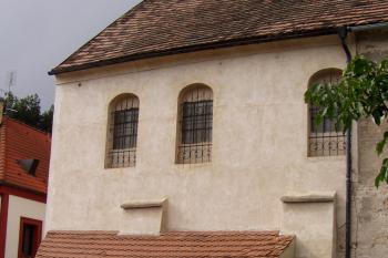 dvorní průčelí (© Karel Husák, 09/2005)