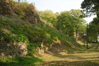 zřícenina hradu Cimburk (© Vlastislav Mareček, 09/2009)