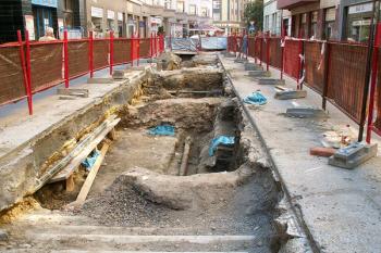 Pohled na archeologické naleziště na ul. Puchmajerova, které bylo objeveno při rekonstrukci kanalizace na této ulici. (© Miroslav BITTER 06/2007)