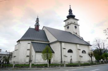severní pohled na farní kostel v Podolínci ( © Jan P. Štěpánek 05/2008)