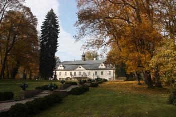 Zámek od jihu ( © Ivan Grisa 10/2011)