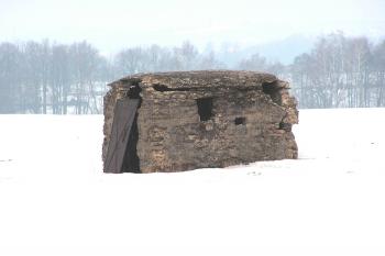 zřícenina bukovického větřáku ( © Jan P. Štěpánek 01/2006)