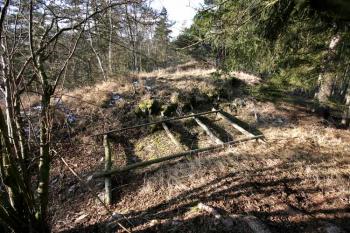 Příkop a val ( © Luděk Pitter 01/2008)