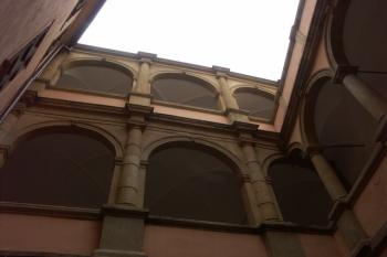 renesanční arkády na nádvoří ( © Milan Caha 01/2008)
