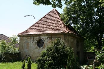 Kostnice od severovýchodu ( © Ivan Grisa 05/2009)