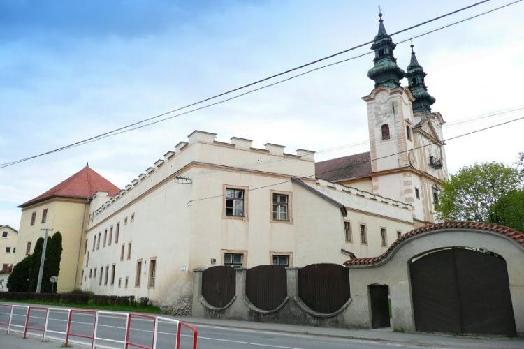 klášter piaristů s kostelem sv. Stanislava