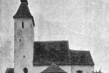 kostel od jihovýchodu na počátku 20. století (© Antonín Podlaha: Posvátná místa království Českého; Díl 1. Vikariáty: Českobrodský, Černokostelecký, Mnichovický a Prosecký, Dědictví sv. Jana Nepomuckého, Praha 1907)