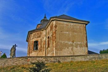 Kostel Nanebevzetí Panny Marie ve Starkoči ( © Pavel Vítek 02/2008)