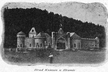 celkový pohled na Kunzov od jihovýchodu ( © Bartovský: Vlastivěda Moravská - Hranický okres 1924)