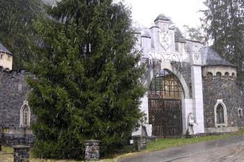 celkový pohled od jihovýchodu ( © Jan P. Štěpánek 02/2008)