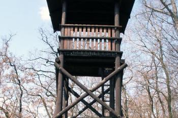 Vyhlídková rozhledna umístěná na plošině jádra ( © Miroslav BITTER 04/2007)