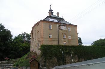 zámek Dírná (© No 666, 07/2010)