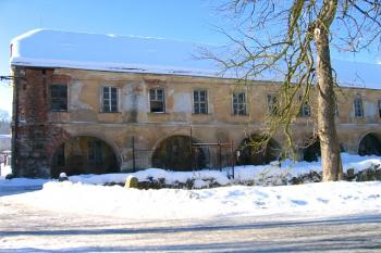 Hlavní budova zámku ( © Pavel Vítek 01/2006)