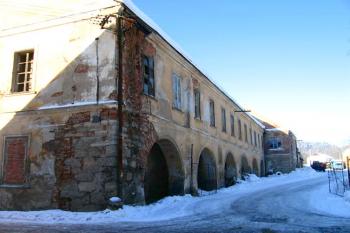 Hlavní budova zámku ( © Pavel Vítek 01/2006)