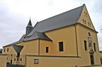 Kostel sv. Josefa ve Fulneku ( © Pavel Vítek 02/2008)