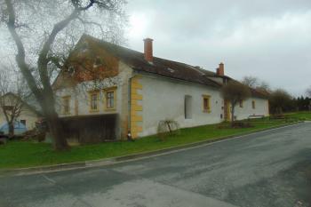 Sv. nároží tvrze (© Dušan Dohňanský  05/2021)