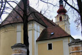 Kostel sv. Václava v Hulíně ( © Pavel Vítek 02/2008)