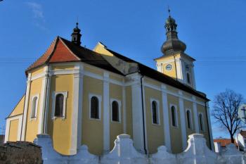 Kostel Všech Svatých v Miloticích ( © Pavel Vítek 02/2008)