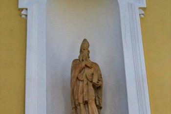 Kostel Všech Svatých v Miloticích ( © Pavel Vítek 02/2008)