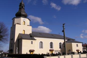 pohled na kostel od zámku ( © Jan P. Štěpánek 02/2008)