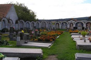 Albrechtice nad Vltavou - hřbitov (© Václav Čermák, 08/2006)