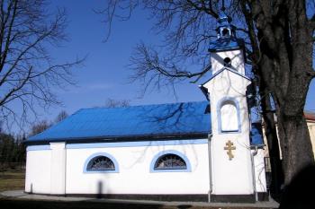 jižní pohled na kostelík ( © Jan P. Štěpánek 03/2008)