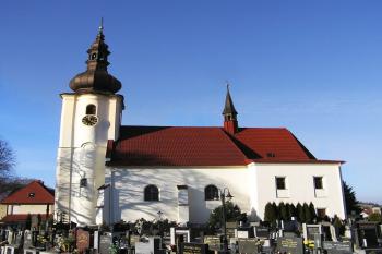 jižní průčelí kostela ( © Jan P. Štěpánek 03/2008)