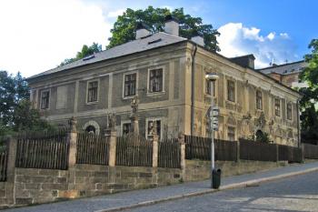 Stará fara v Jablonci nad Nisou u kostela sv. Anny ( © Pavel Vítek 06/2008)