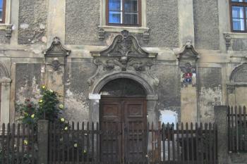 Stará fara v Jablonci nad Nisou u kostela sv. Anny ( © Pavel Vítek 06/2008)