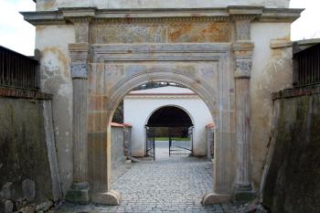 renesanční portál zámku z r. 1492 (© Martin  Višňa, 04/2011)