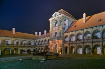 noční pohled na zámek (© zámek MT, 03/2009)