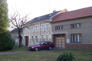 Stařechovice - tvrz (© Ivo Rozehnal, 03/2008)