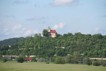 Kostel od jihozápadu ( © Ivan Grisa 06/2009)
