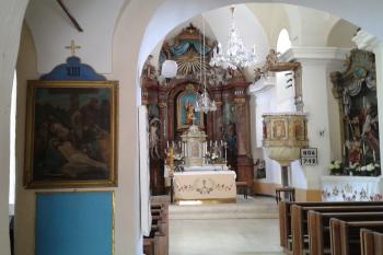 Oltář s vzácnou gotickou madonou (© Ivo Rozehnal, 05/2014)