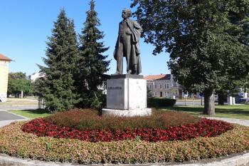 Smetanovy sady - pomník B.Smetany ( © Ivo Rozehnal 07/2015)
