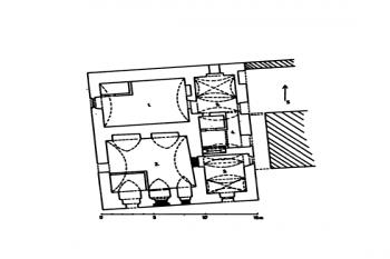 půdorys přízemí tvrze ( © J. Úlovec: O bývalých panských sídlech v Dolních Hořicích u Chýnova, Táborský archiv 7, SOA v Táboře, Tábor 1996)