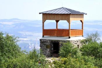 Rozhledna Jeřabina ( © Radovan Smokoň 08/2010)