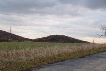 Celkový pohled od západu ( © Roman Řezáč 11/2006)