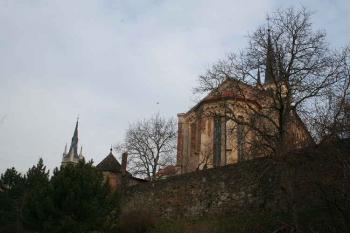 Závěr kostela nad městskými hradbami (© Ivan Grisa, 03/2008)