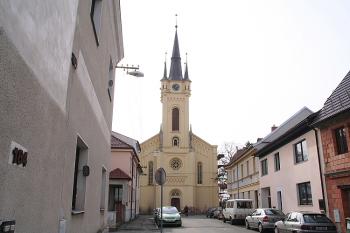 Kostel od východu ( © Ivan Grisa 03/2009)