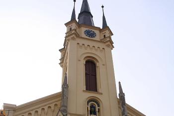 Hlavní (východní) průčelí ( © Ivan Grisa 03/2009)