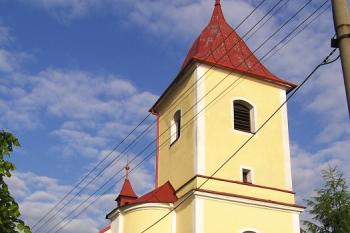 Západní průčelí kostela s věží ( © Jan P. Štěpánek 06/2008)